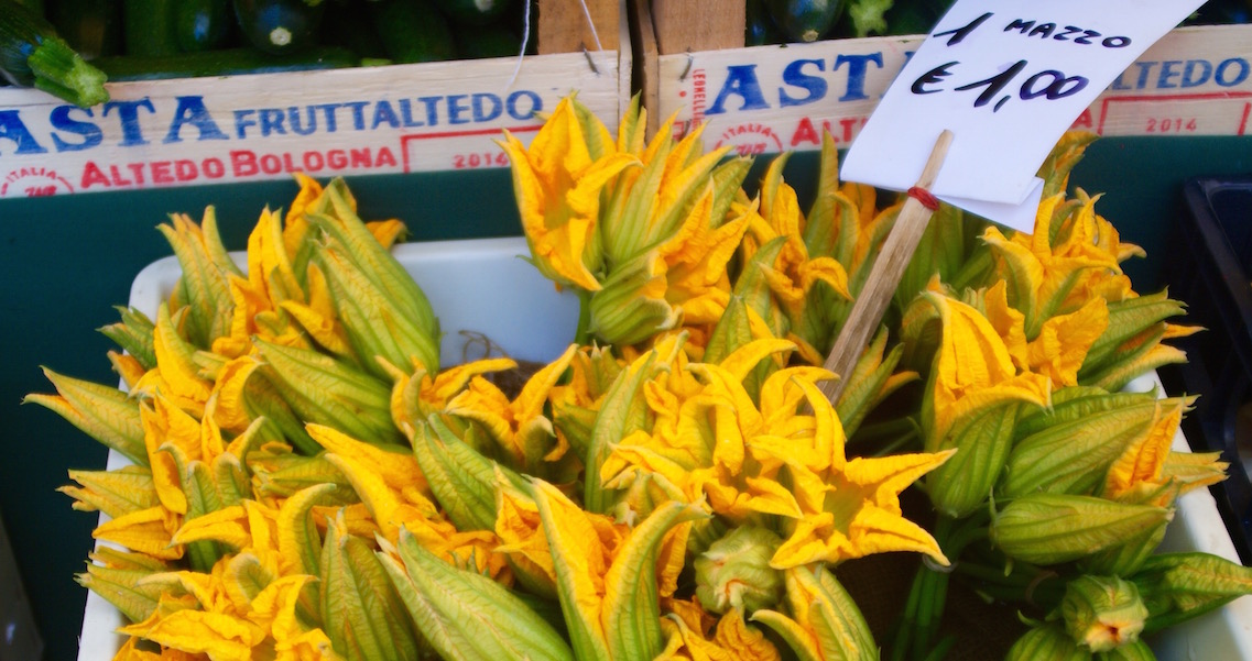 Rialto Market Venice (© Sara Chardin)