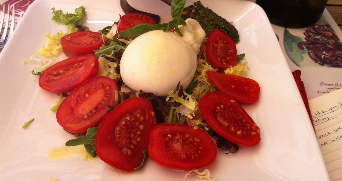 Caprese Salad, Venice (© Sara Chardin)