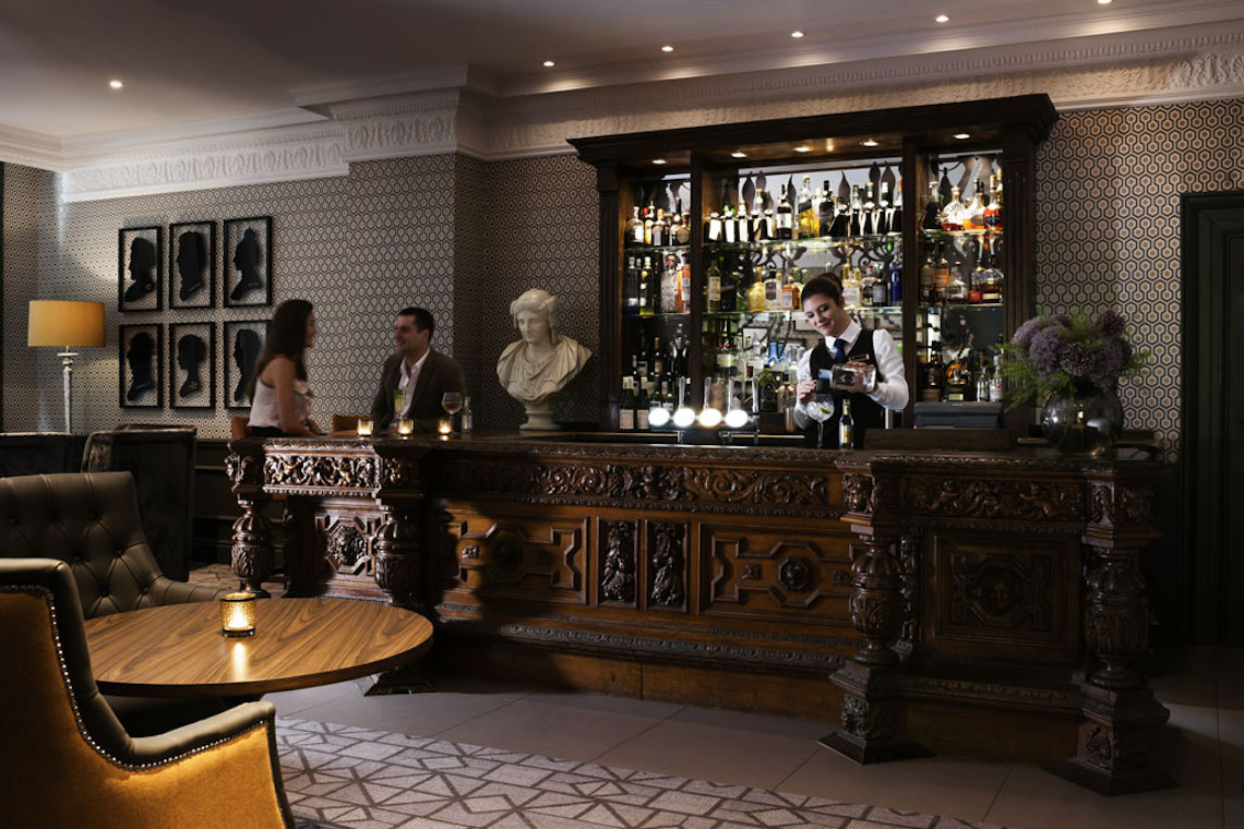 The Gold Cup Bar at Queens Hotel, best bars Cheltenham Race Week