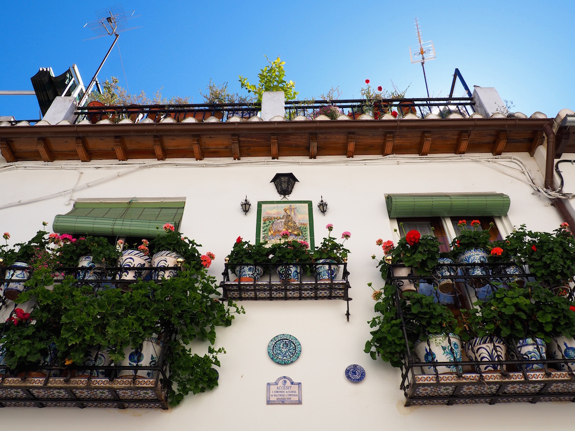 Pretty buildings in the Albaicin